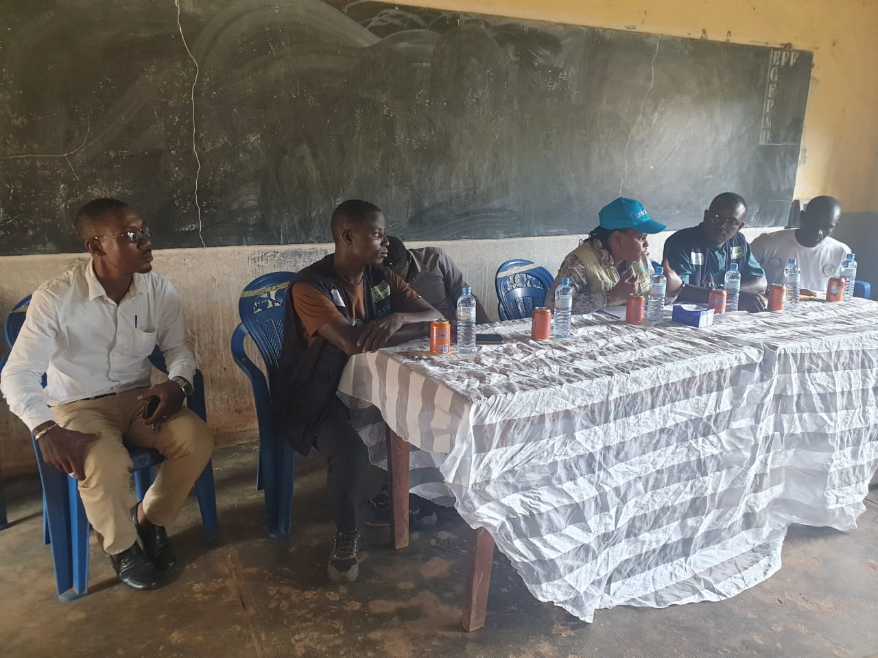Visite_Programmatique_UNICEF_ Renccotre avec le  CLEF et CVPE de  Tabossy  et  Tabossy  école dans une salle au collège de Tabossy